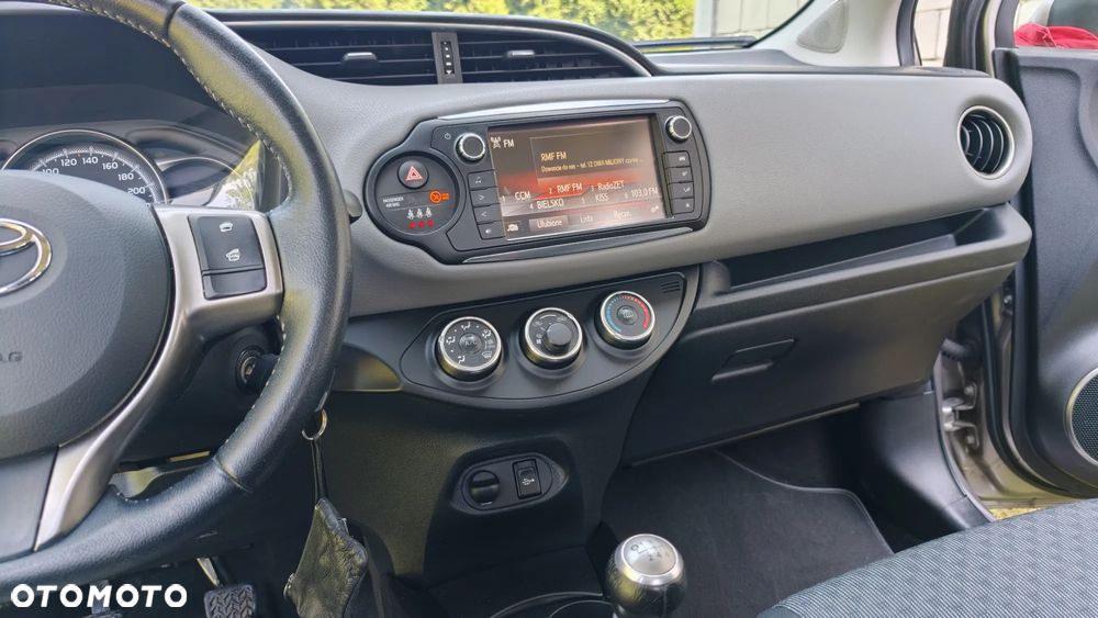 Toyota Yaris 1.33 Premium EU6 - 11