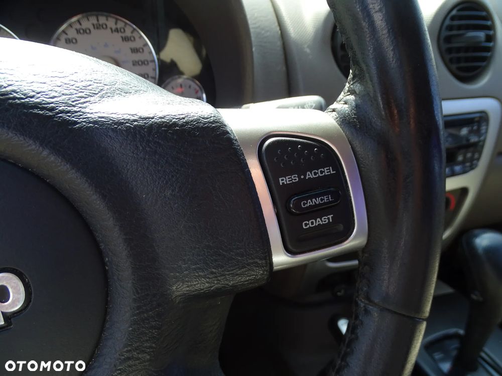 Jeep Liberty - 26