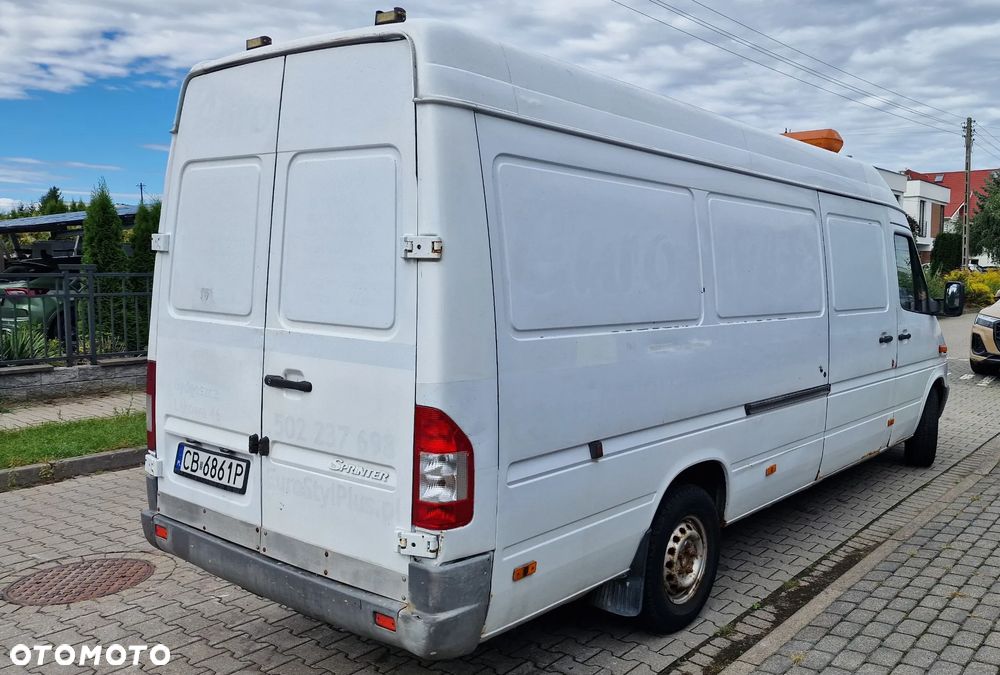 Mercedes-Benz Sprinter - 4