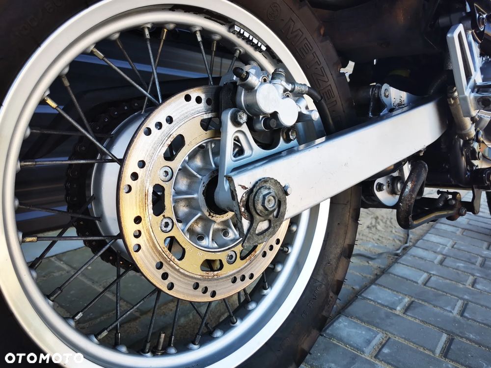 Suzuki DR - 17