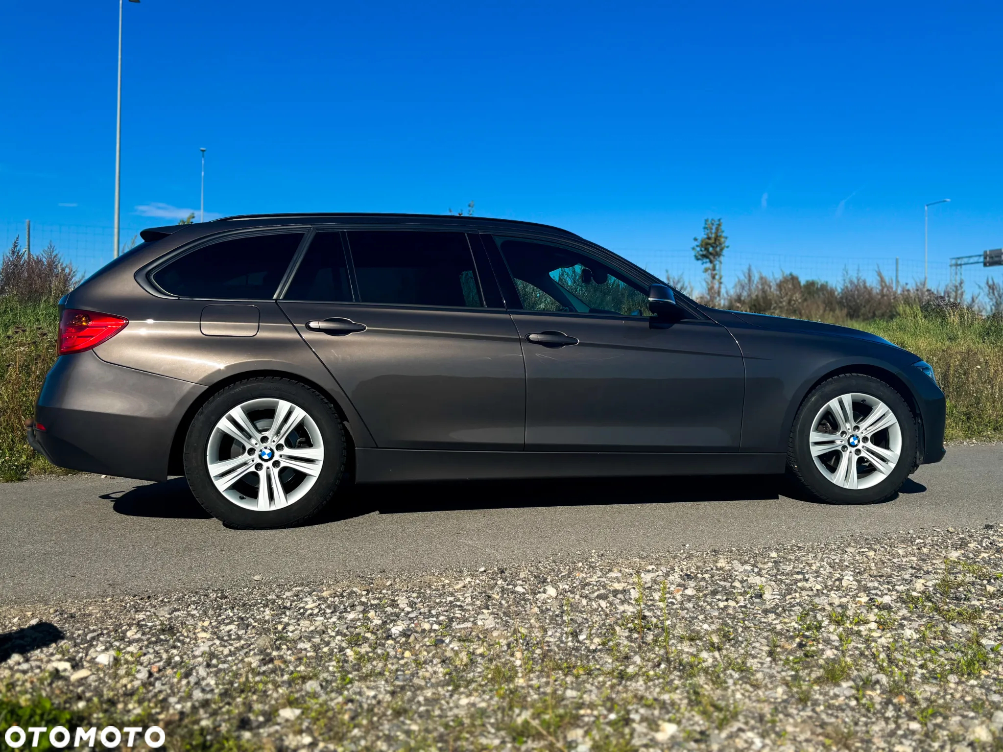 BMW Seria 3 318d Touring Sport Line - 9