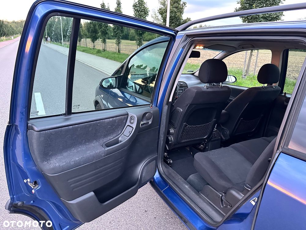 Opel Zafira 1.8 16V Elegance - 21