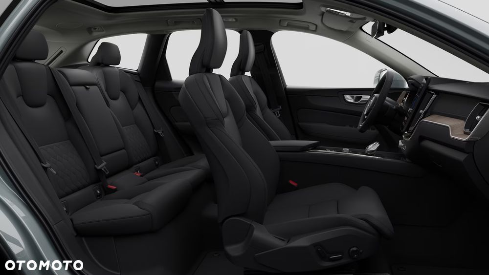 Volvo XC 60 B5 B AWD Ultra Bright - 14