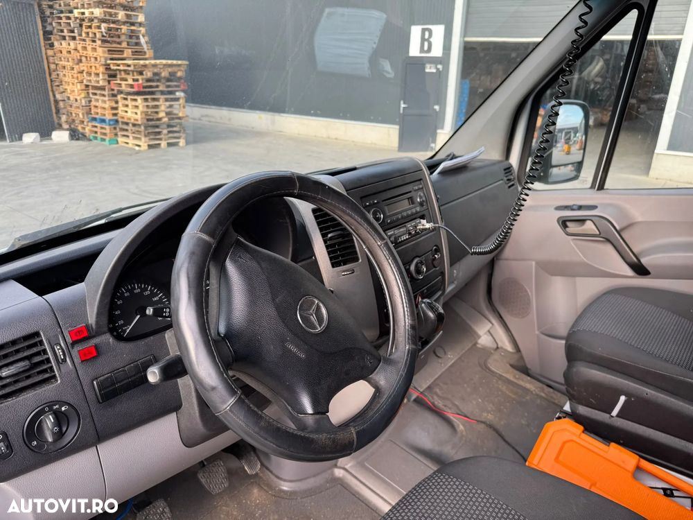 Mercedes-Benz Sprinter - 10