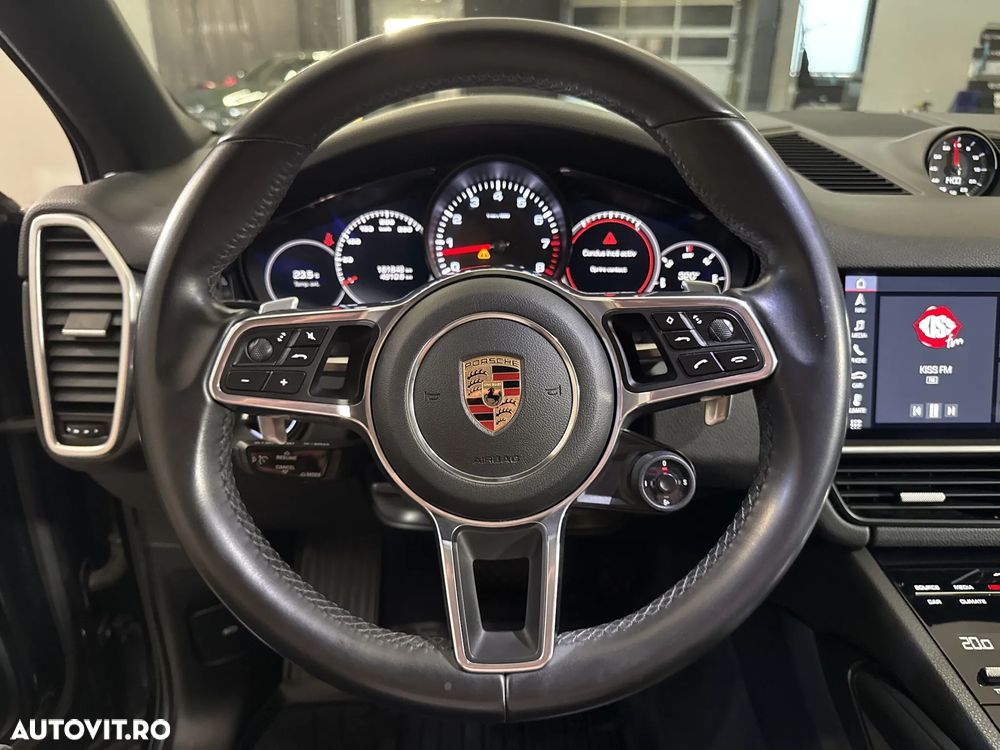 Porsche Cayenne Coupe - 16