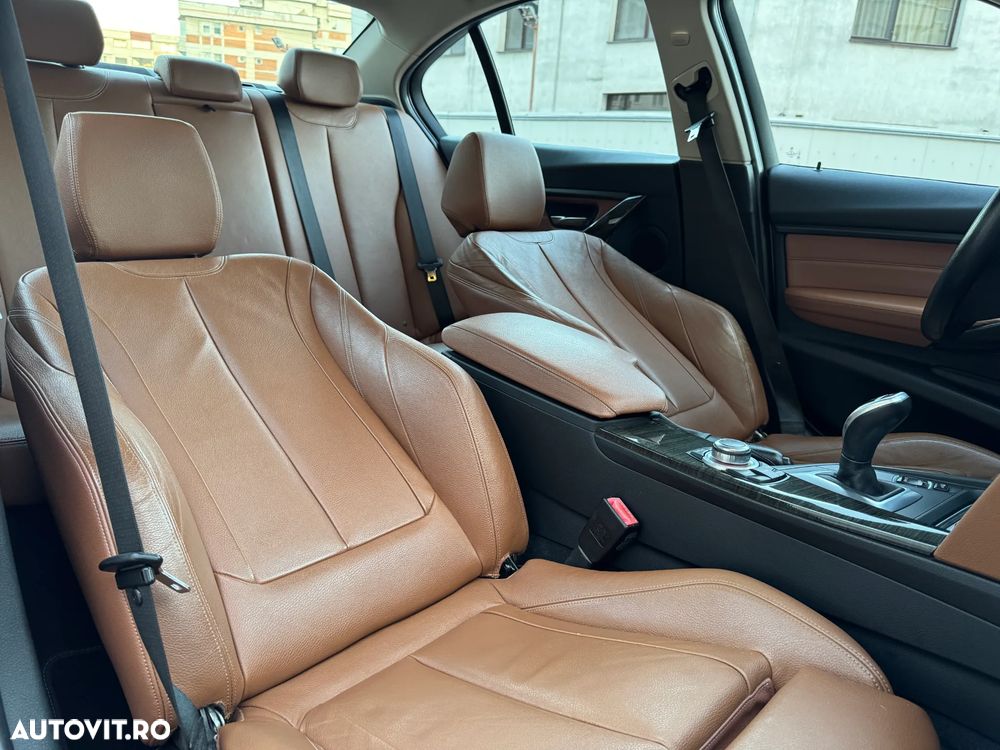 BMW Seria 3 320i Aut. Luxury Line - 18
