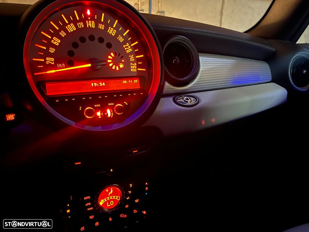 MINI Cabrio Cooper D - 4