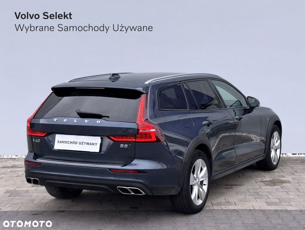 Volvo V60 Cross Country - 6