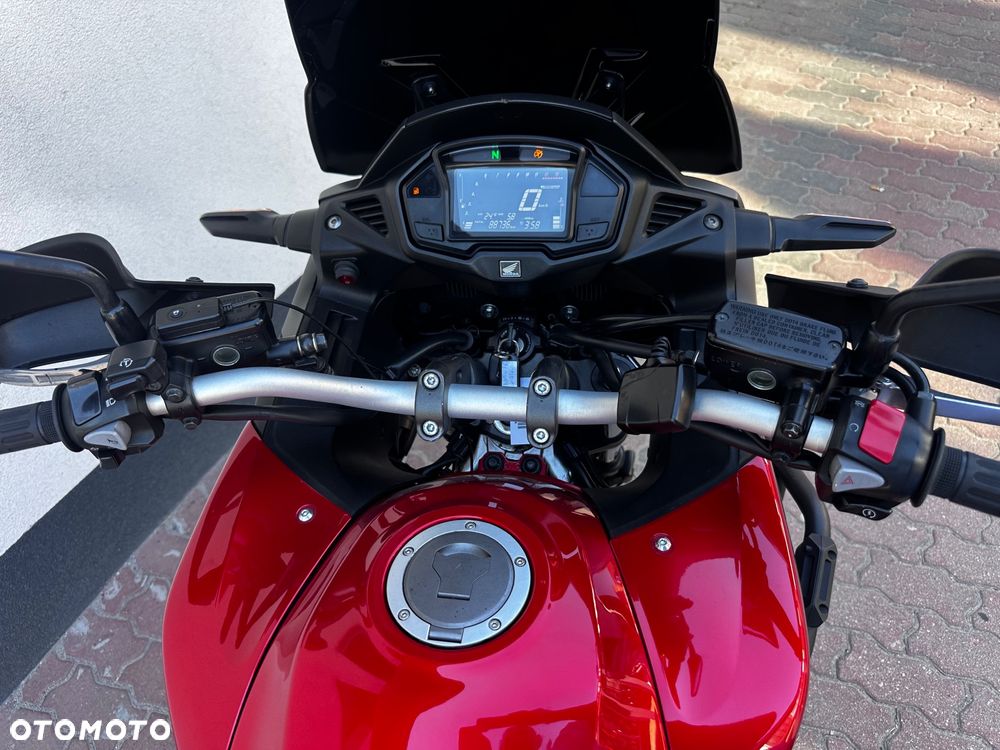 Honda VFR - 19