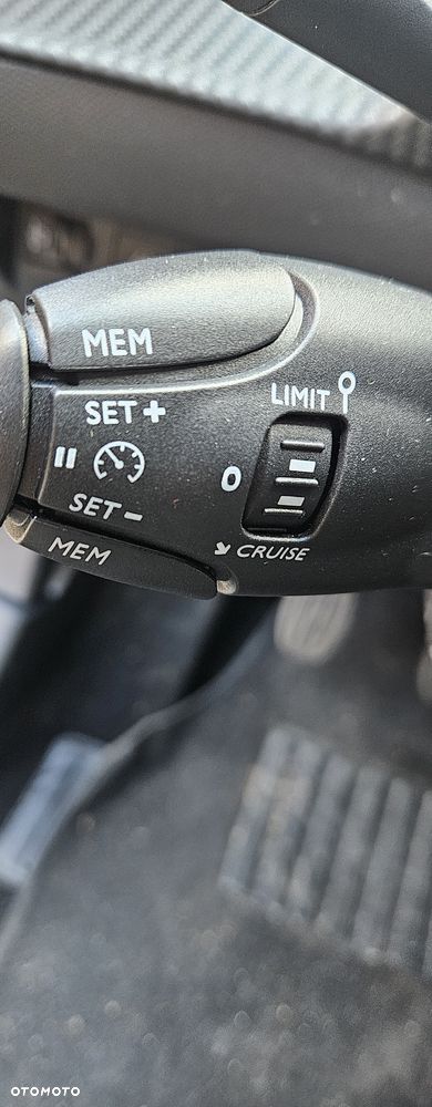 Peugeot 208 Benzin 100 Style - 27