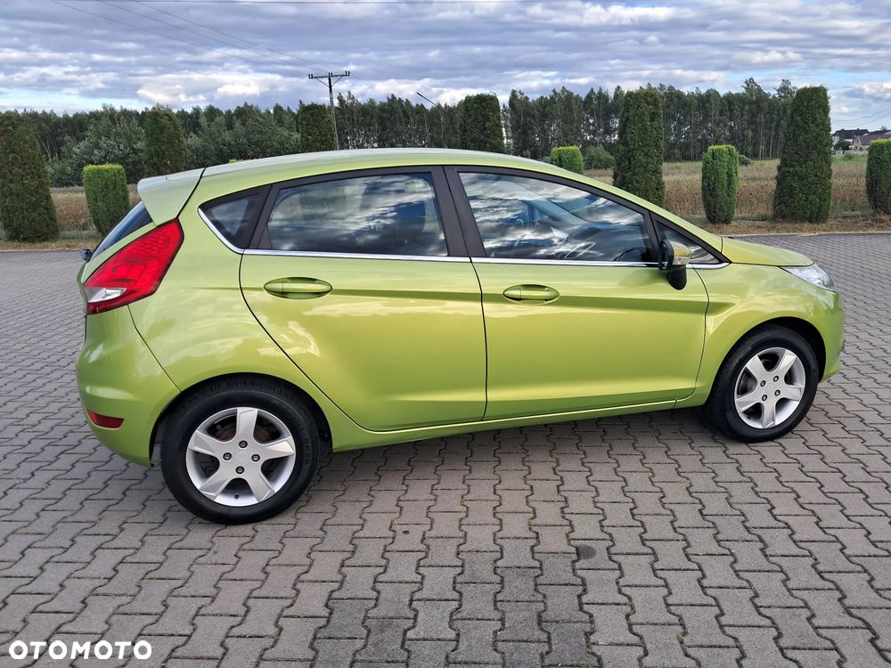 Ford Fiesta 1.25 Celebration - 9