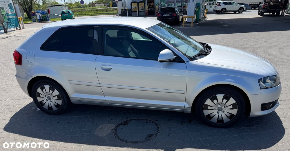 Audi A3 3-drzwiowe 1.4 TFSI Ambiente - 2