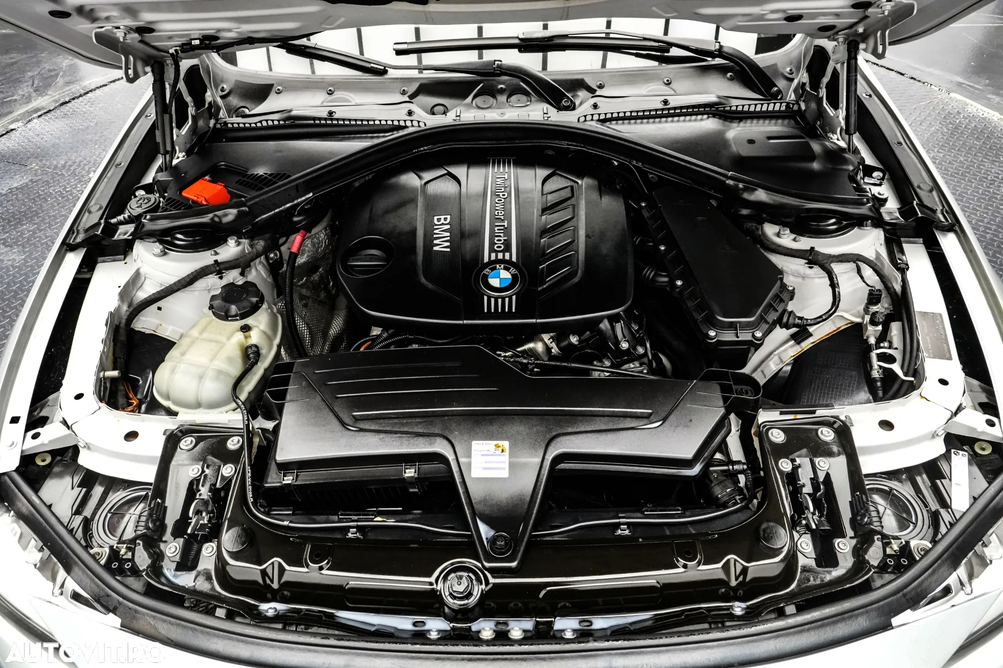 BMW Seria 3 - 28