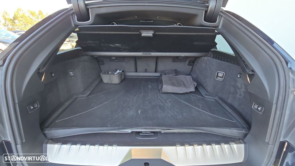 BMW 530 e Pack Desportivo M - 15