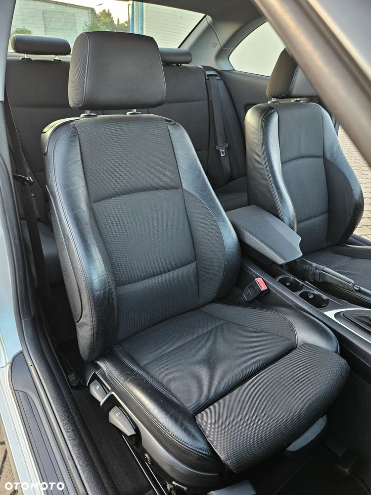 BMW Seria 1 120d DPF - 24