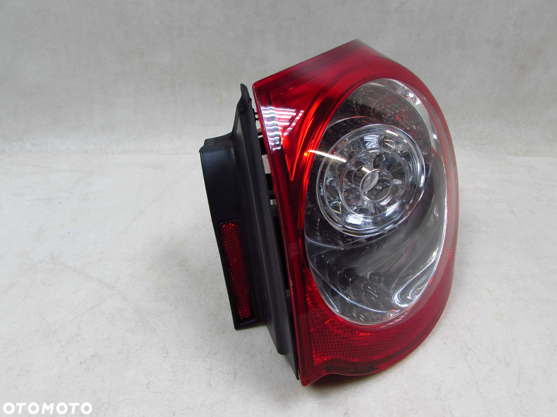 VW PASSAT B6 KOMBI LAMPA TYL PRAWA W BLOTNIK 3C9945096N - 3