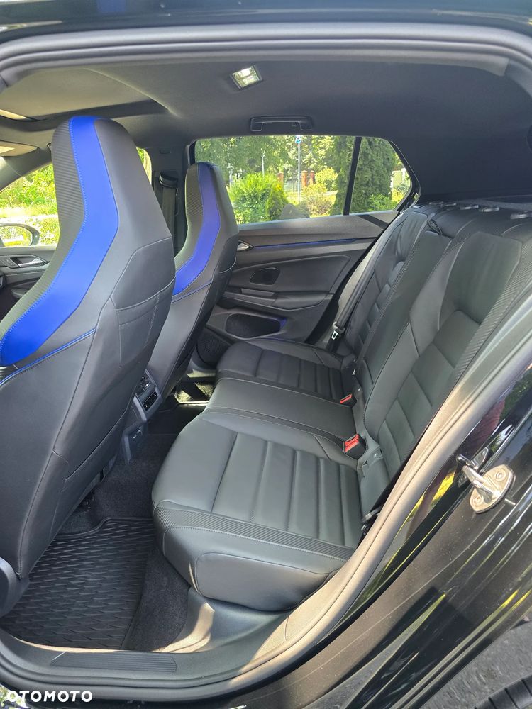 Volkswagen Golf - 20