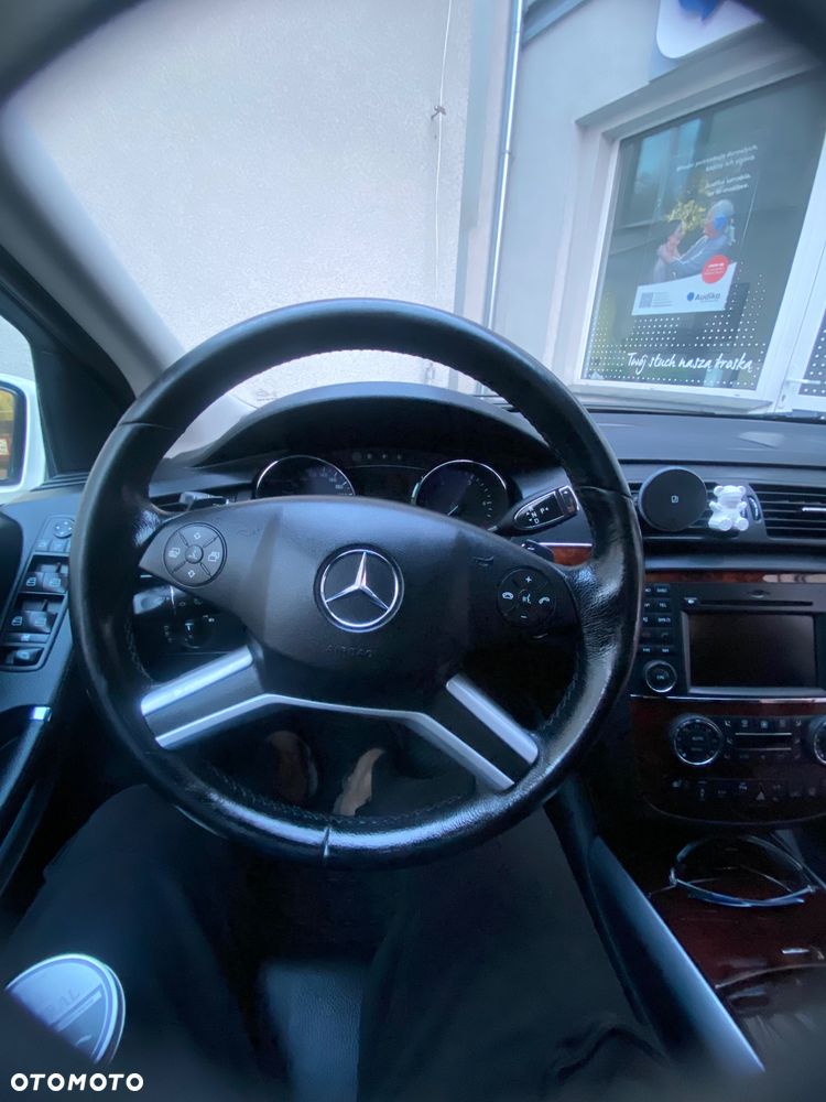 Mercedes-Benz Klasa R 2009 photo 3