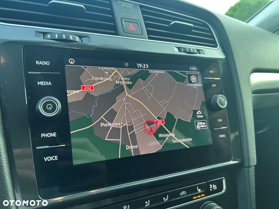 Volkswagen Golf 1.0 TSI OPF Comfortline - 24