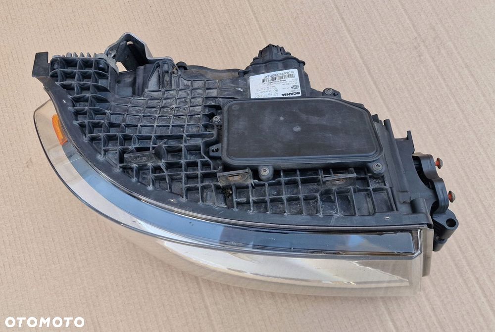 reflektor lampa full led prawy scania r s - 11