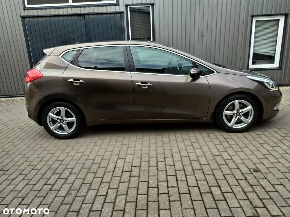 Kia Ceed 1.6 GDI Dream Team Edition - 8