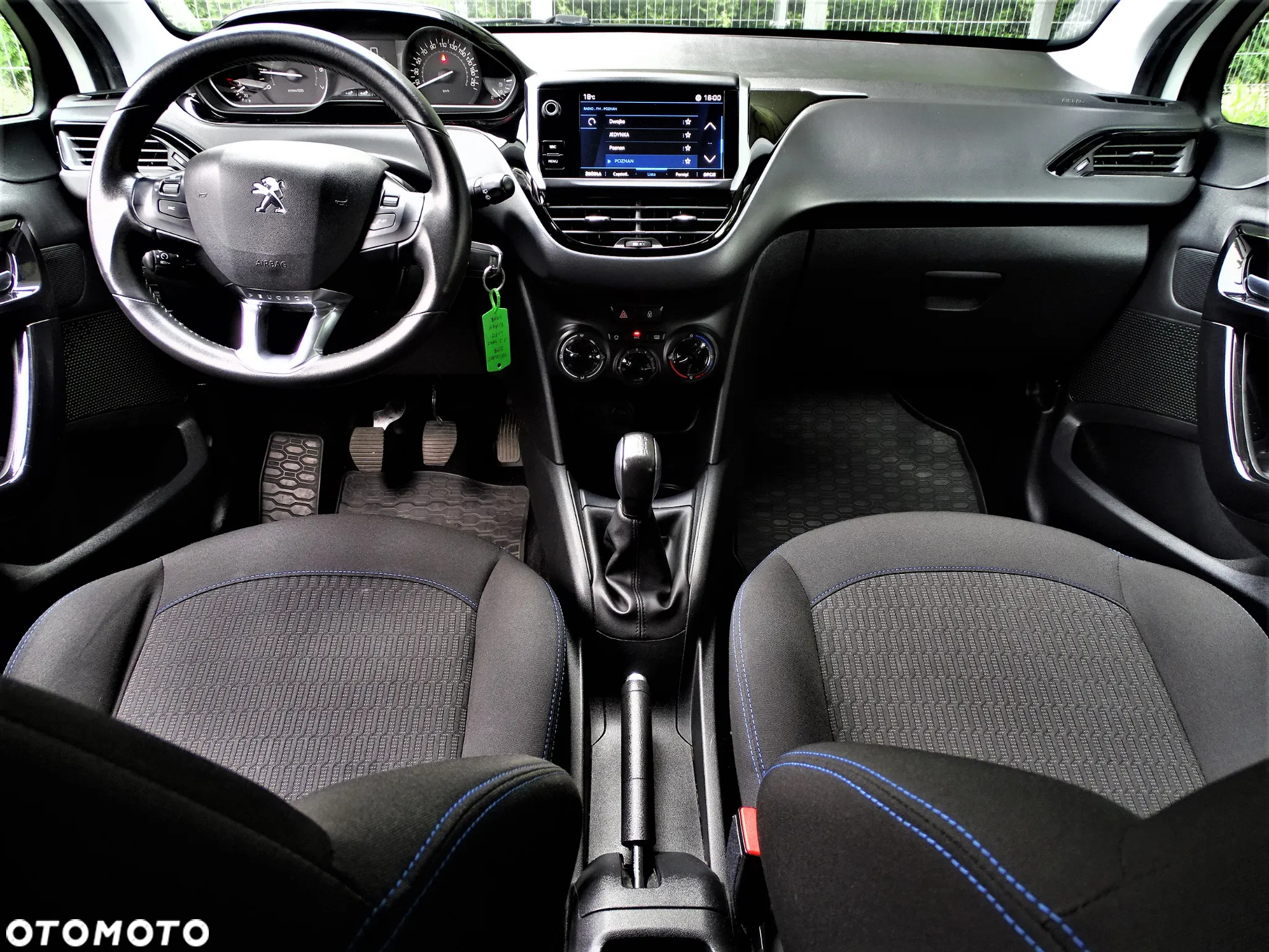 Peugeot 208 PureTech 82 Stop & Start Signature - 21