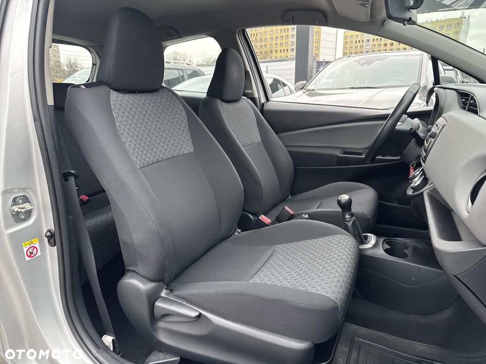 Toyota Yaris 1.0 Active EU6 - 17