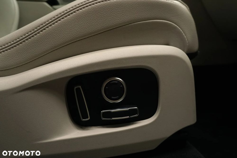 Jaguar F-Pace 2.0 P250 mHEV AWD R-Dynamic Black - 19