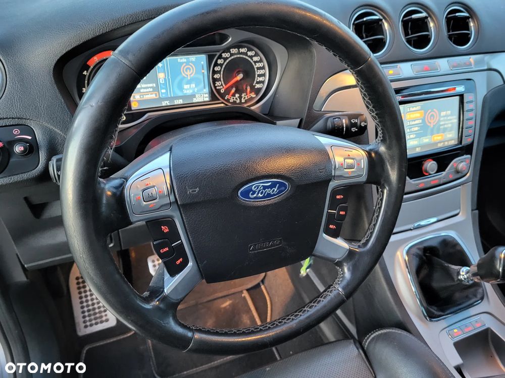 Ford S-Max 2.2 TDCi DPF Titanium - 13