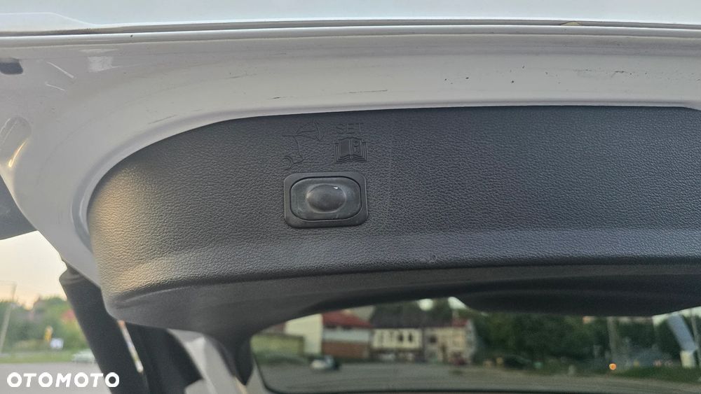 Ford Kuga - 8