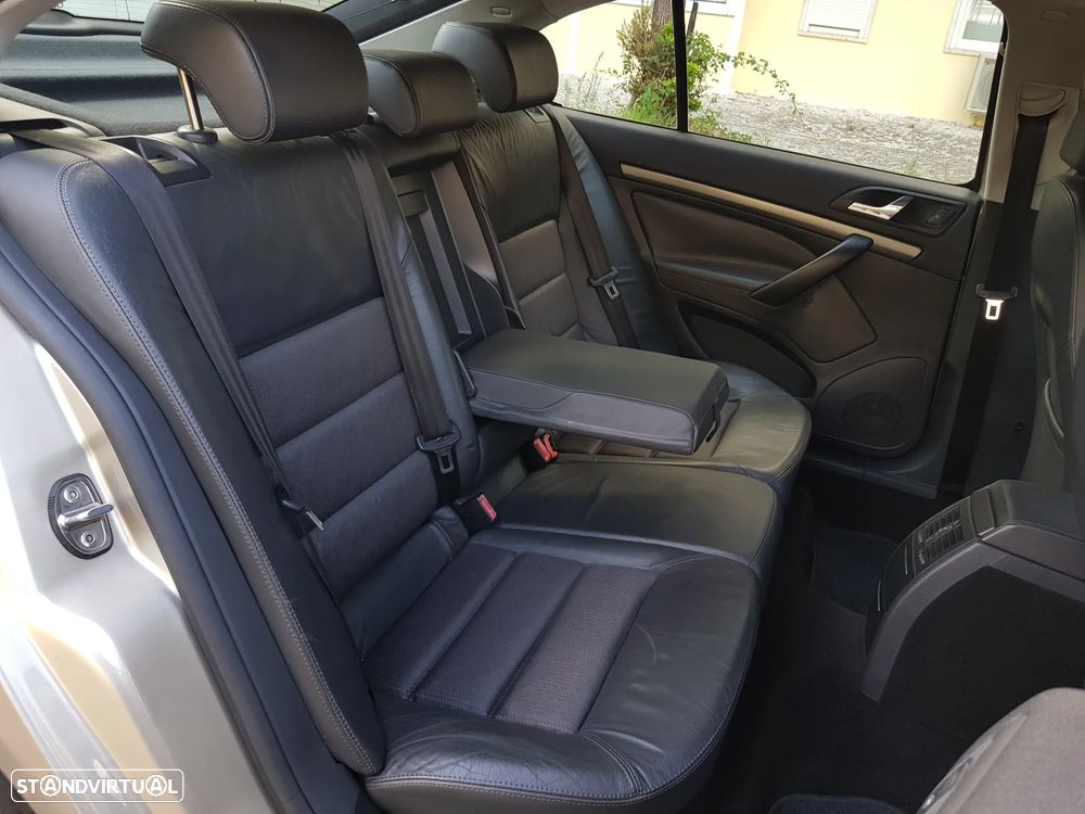 Skoda Octavia 1.6 Elegance - 39