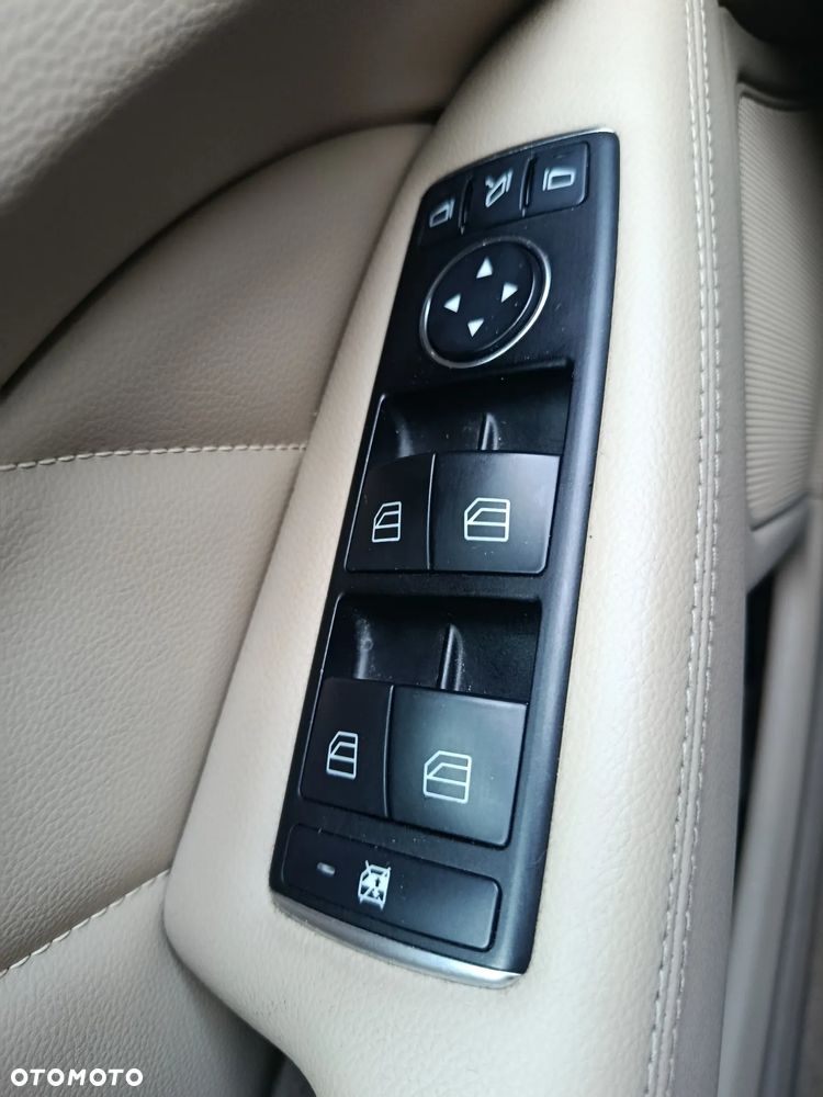 Mercedes-Benz CLS 500 4Matic 7G-TRONIC - 31