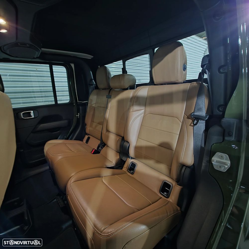 Jeep Gladiator 3.0V6 MultiJet AWD Auto Overland - 23