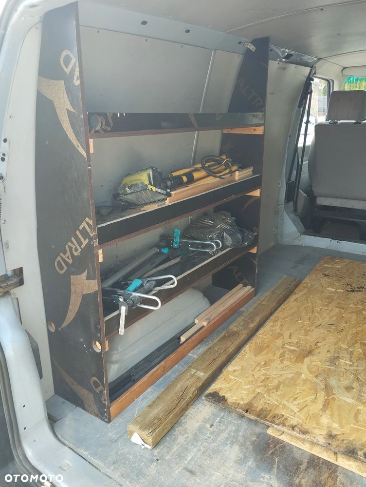 Volkswagen Transporter - 8