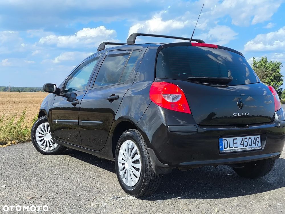 Renault Clio - 6