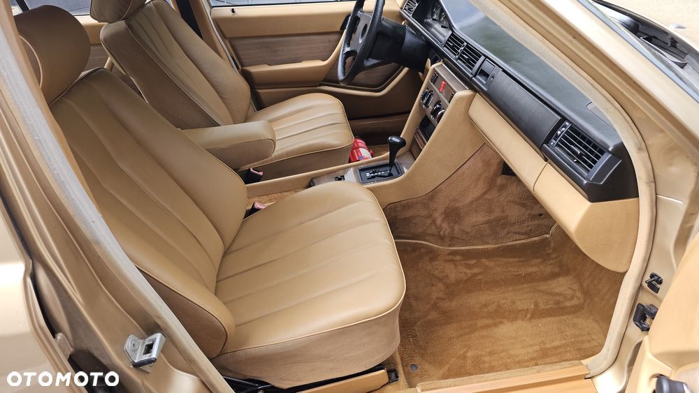 Mercedes-Benz W124 (1984-1993) - 22