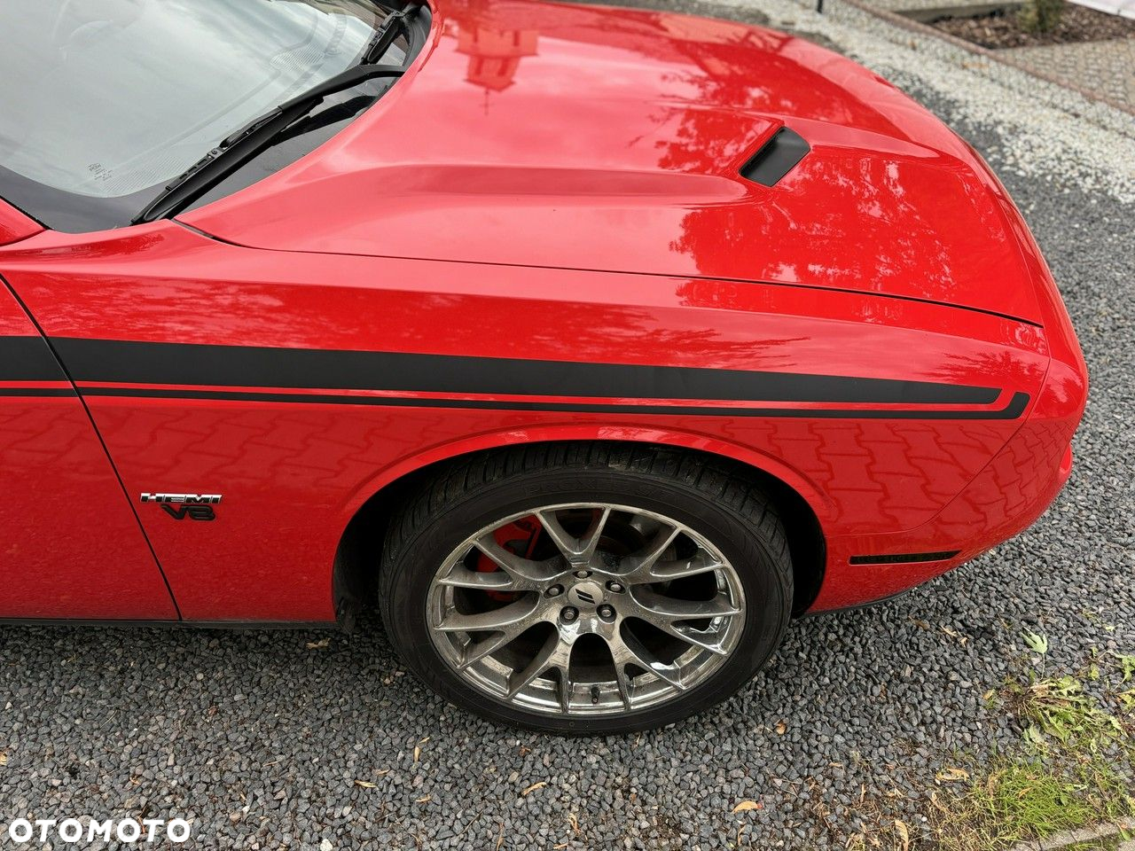 Dodge Challenger - 4