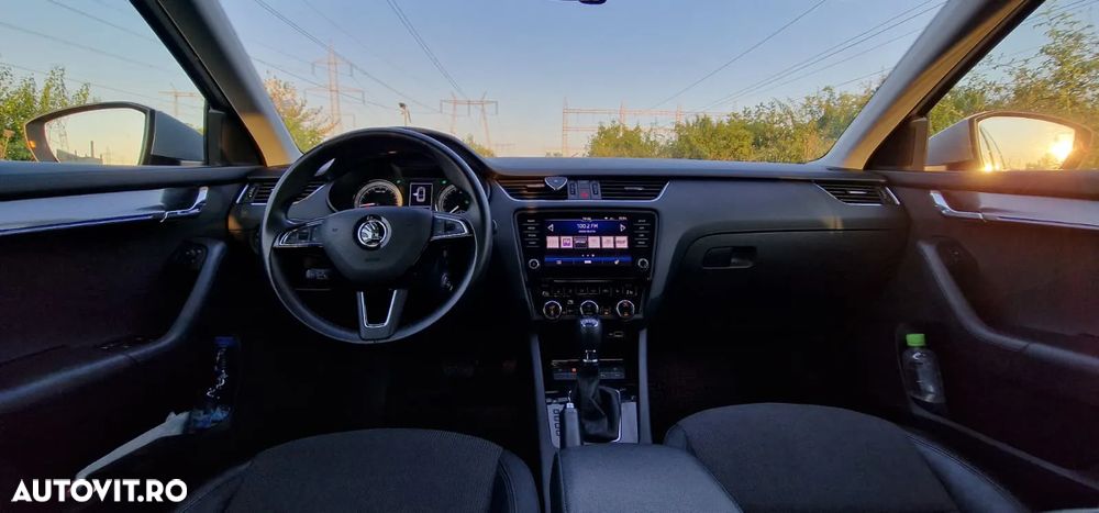 Skoda Octavia 2.0 TDI DSG 4X4 Style - 25