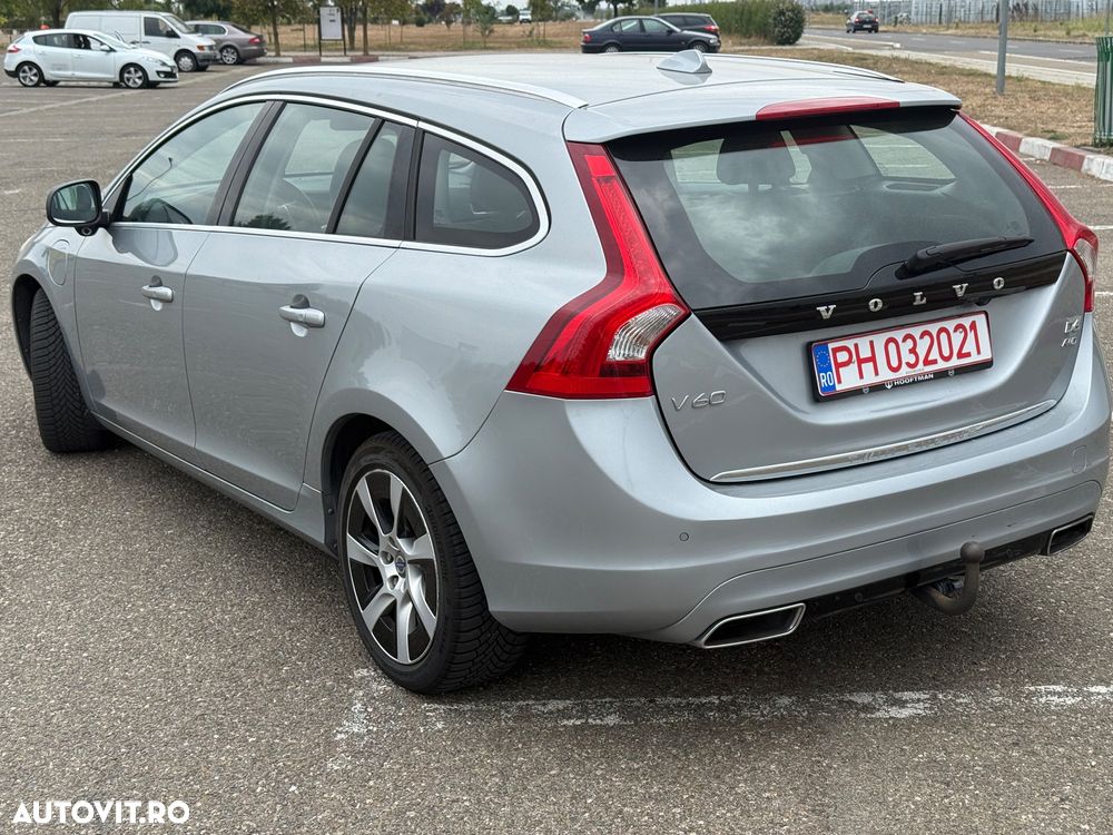 Volvo V60 D6 Plug-In-Hybrid AWD Geartronic Pure Limited - 3