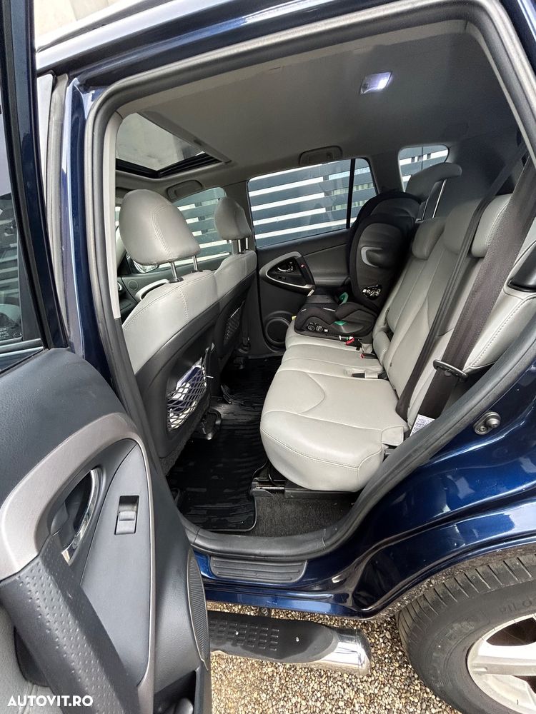 Toyota RAV4 2.0 Aut Luxury - 7