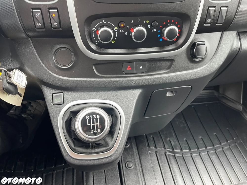 Renault Trafic - 38