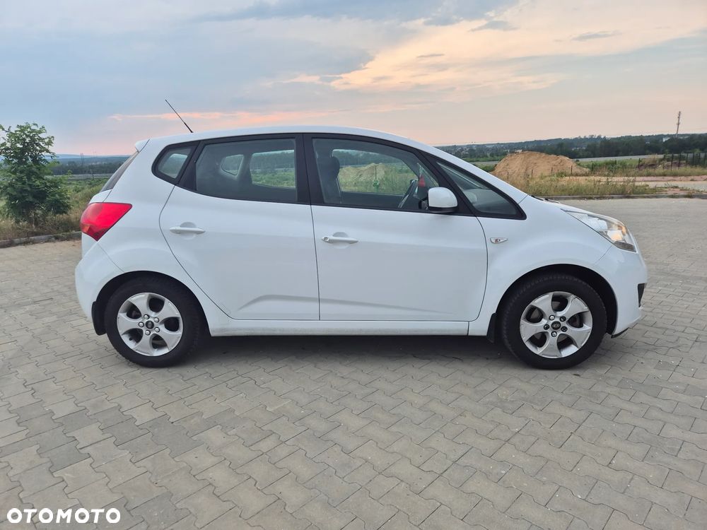 Kia Venga 1.4 L - 12