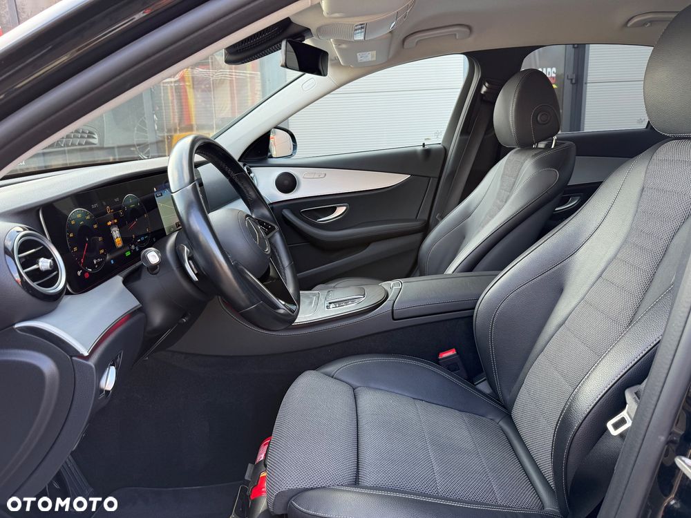 Mercedes-Benz Klasa E 220 d Avantgarde - 19