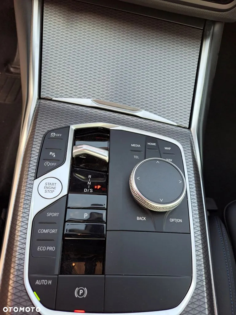 BMW Seria 3 318i M Sport - 27