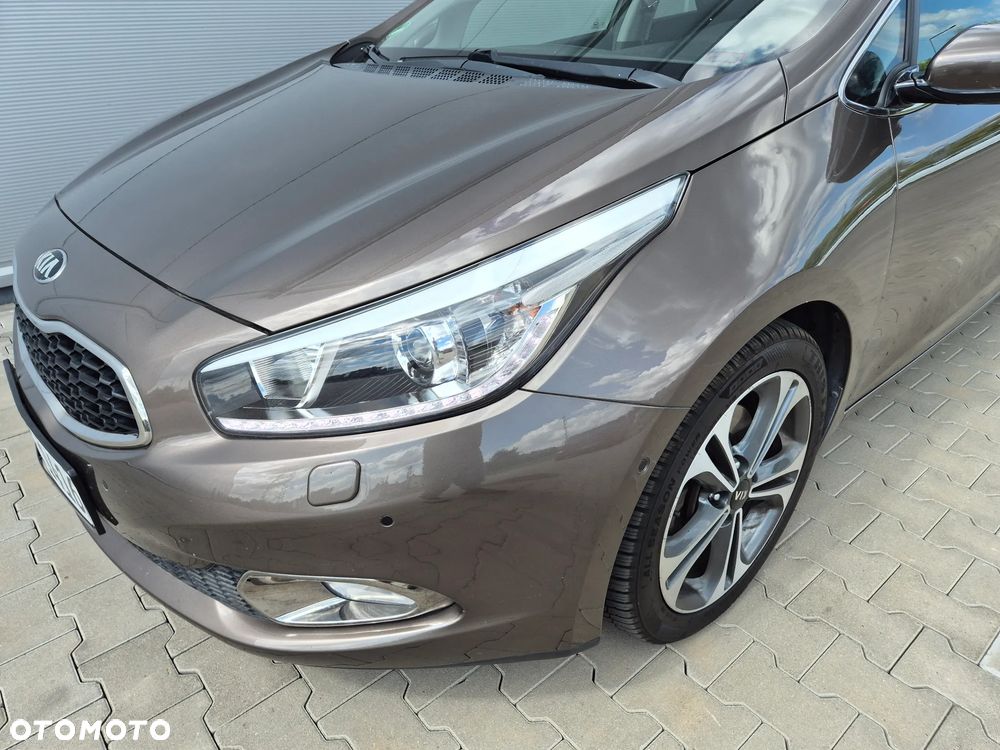 Kia Ceed 1.6 CRDi 128 Platinum Edition - 11