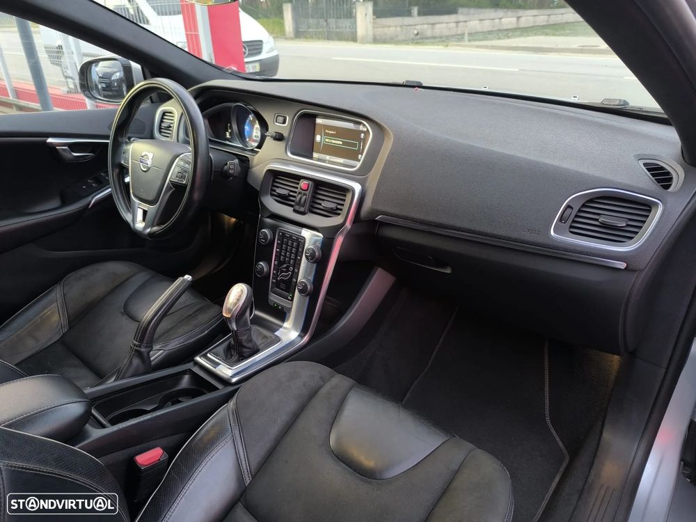 Volvo V40 1.6 D2 R-Design - 28