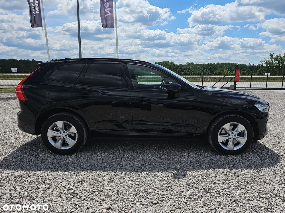 Volvo XC 60 B4 D Essential - 4