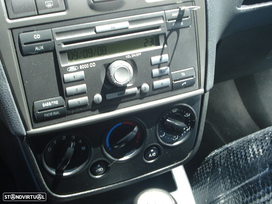 Ford Fiesta 1.4 TDCI Trend - 27