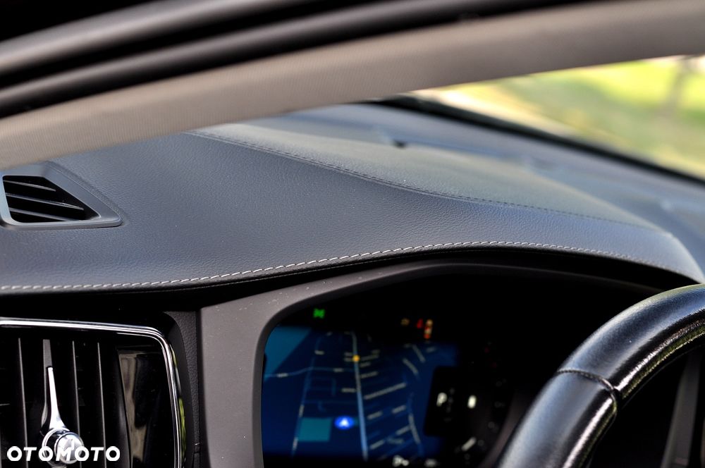 Volvo XC 60 - 30