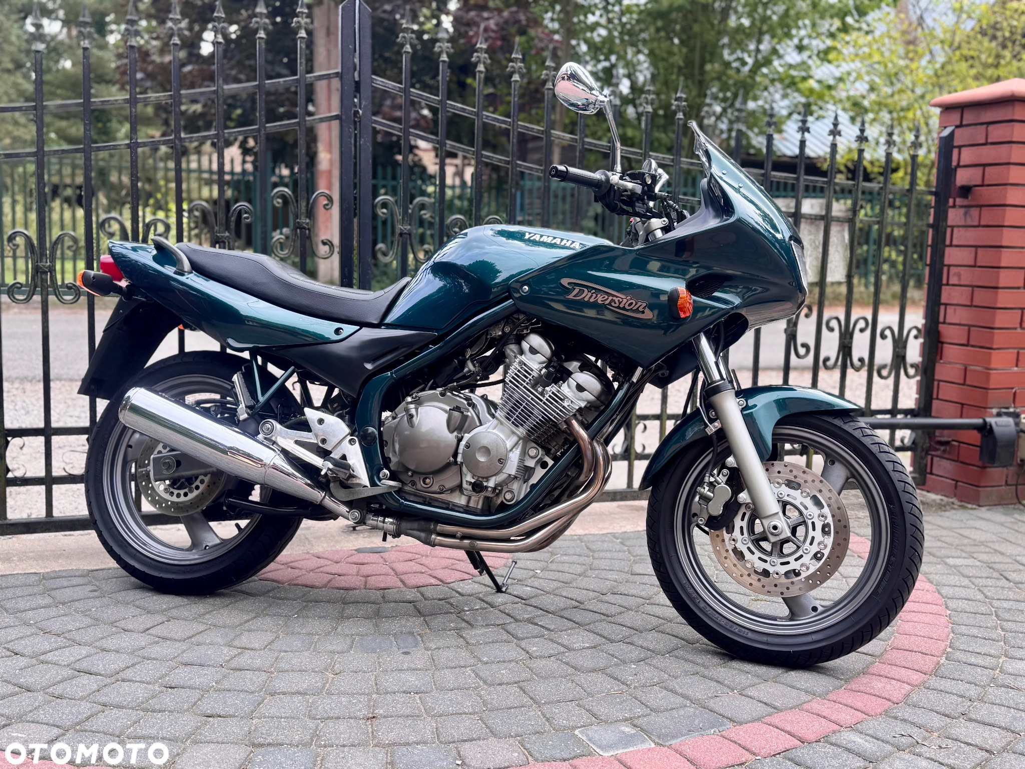 Yamaha XJ - 2